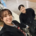박위 아내 송지은, 감동 가득한 순간… 아기 품에 안고 행복한 미소