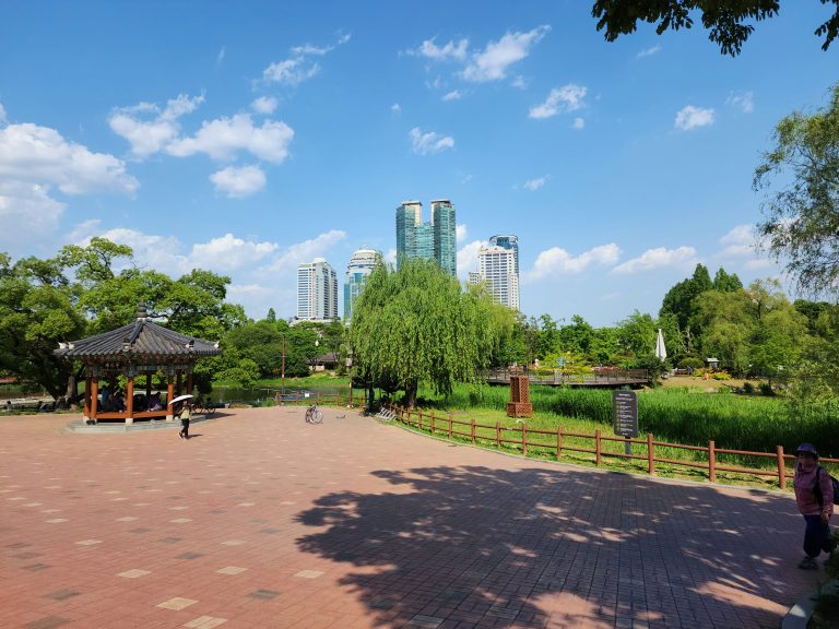 일교차, 초여름 날씨, 어버이날 날씨, 자외선 지수, 오존 농도, 미세먼지 예보, 기온 예보, 날씨 변화, 5월 날씨, 건강 관리