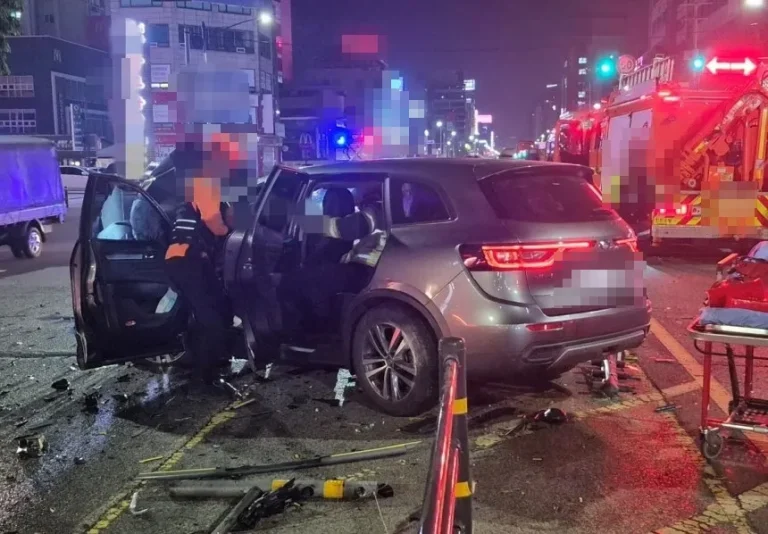 인천 음주운전 사고로 2명이 숨지고 동승자 3명이 다쳐 검찰이 운전자 A씨를 구속 기소했다.