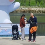 홍상수 베를린 포착, 김민희 아들 근황까지 재소환된 이유