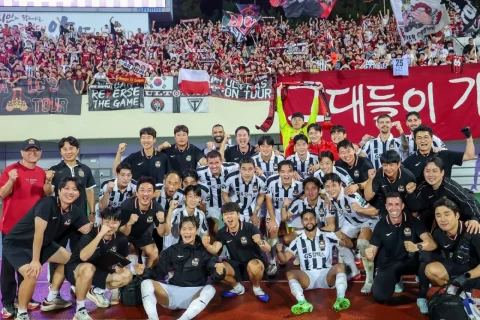 FC서울 선수들이 2026 K리그1 경기에서 득점 후 기뻐하는 모습