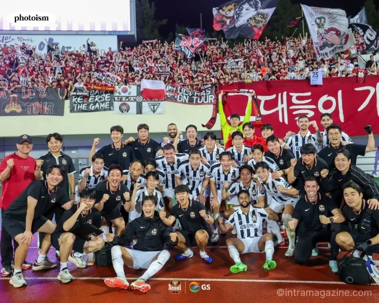 FC서울 선수들이 2026 K리그1 경기에서 득점 후 기뻐하는 모습