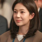 2027년 1월 결혼을 발표한 배우 백진희 모습