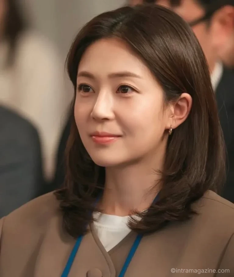 2027년 1월 결혼을 발표한 배우 백진희 모습