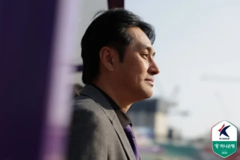 "나 나갈 건데?" 유병훈 감독 FC안양 잔류, 사퇴 결심 접고 9월 6일 강원전 준비
