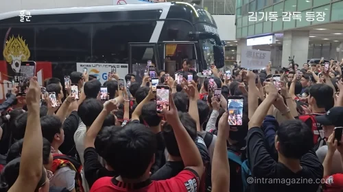 FC서울 버스 막기 기성용 이적 사건으로 인한 김기동 감독 청문회