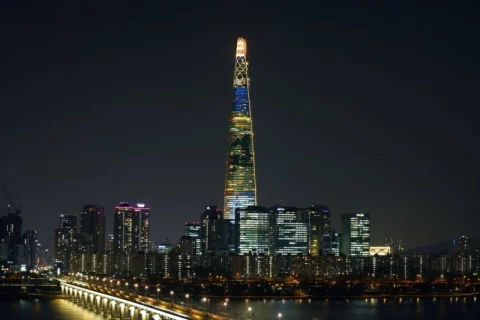 롯데월드타워 추석 행사 총정리, 달토끼·T1·산리오·이강소 전시까지