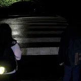 초등학생 교통안전 지원용 야광 반사 안전우산과 통학로