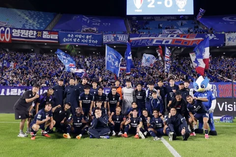 "이정효 나가" 수원 삼성 충남아산 2-0 제압, 루이스·페신 골로 K리그2 선두 5점 차