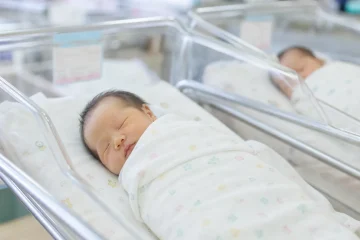 2027년 양육지원금, ‘하루 차 3400만원 격차’ 논란에 1월생부터 소급 적용 검토
