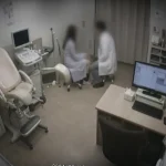 해외 사이트에 유출된 병원 CCTV 영상의 한 장면