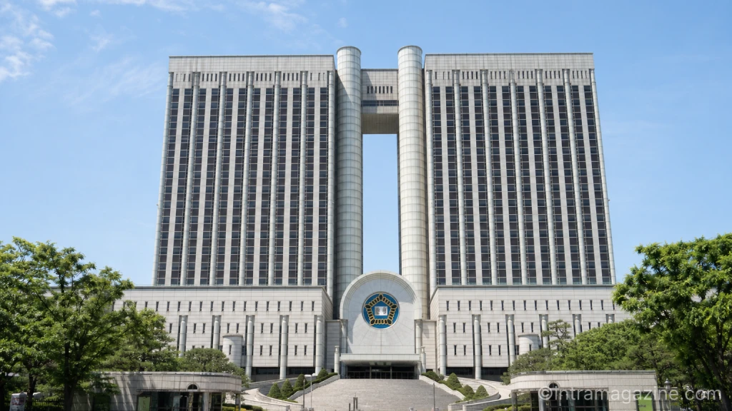 대통령 관저 이전 예산 관련 의혹 사건의 결심 공판이 열린 가운데 서울중앙지방법원 청사 전경