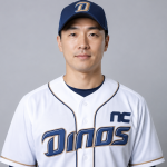NC 다이노스 구단 유니폼을 착용한 손아섭 선수의 프로필